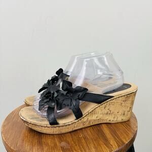 BOC Born Concept Black Leather Floral Thong Sandals Women’s Size 10